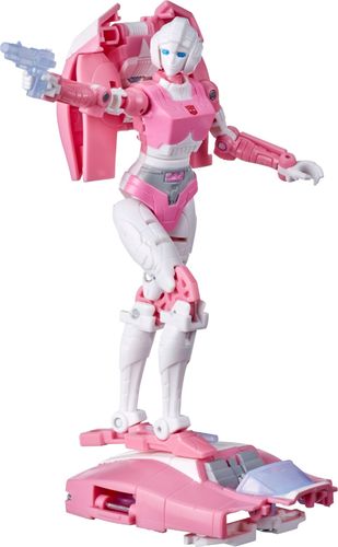 Includes: figure, accessory, removable backdrop, and instructions. Figure scale: 4.5 inches Ages 8 and up Warning: Choking Hazard -- Small parts may be generated. Not for children under 3 years.