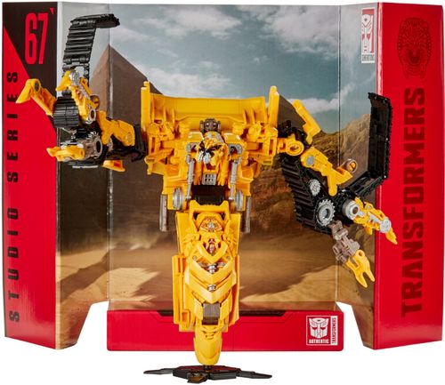 Includes Transformers Studio Series Voyager Class Transformers: Revenge of the Fallen Constructicon Skipjack figure, removable backdrop, and instructions. Figure scale: 6.5 inches Ages 8 and up Warning: Choking Hazard -- Small parts. Not for children under 3 years.